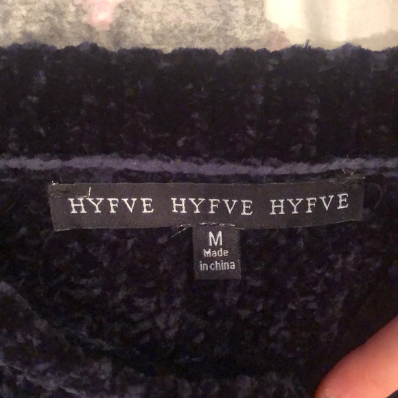 A velvety striped sweater - Picture 3 of 4